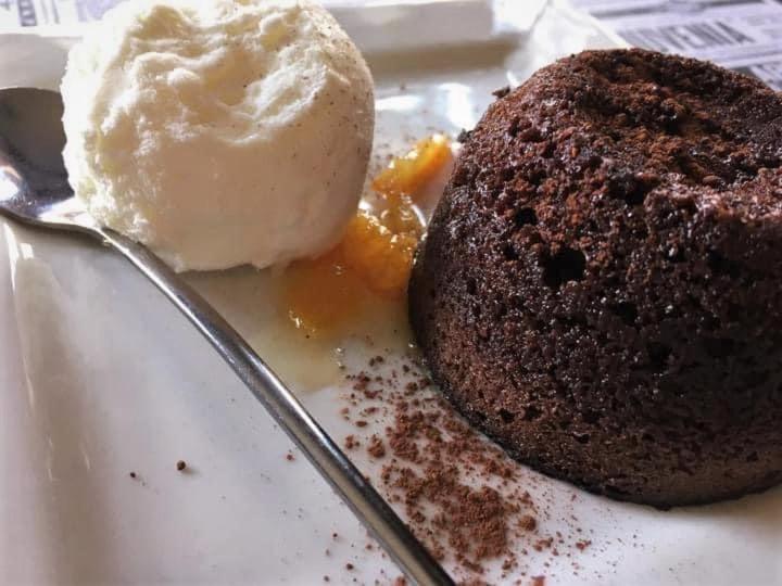 Nicole Hotel & Restaurant 萨莫科夫 外观 照片